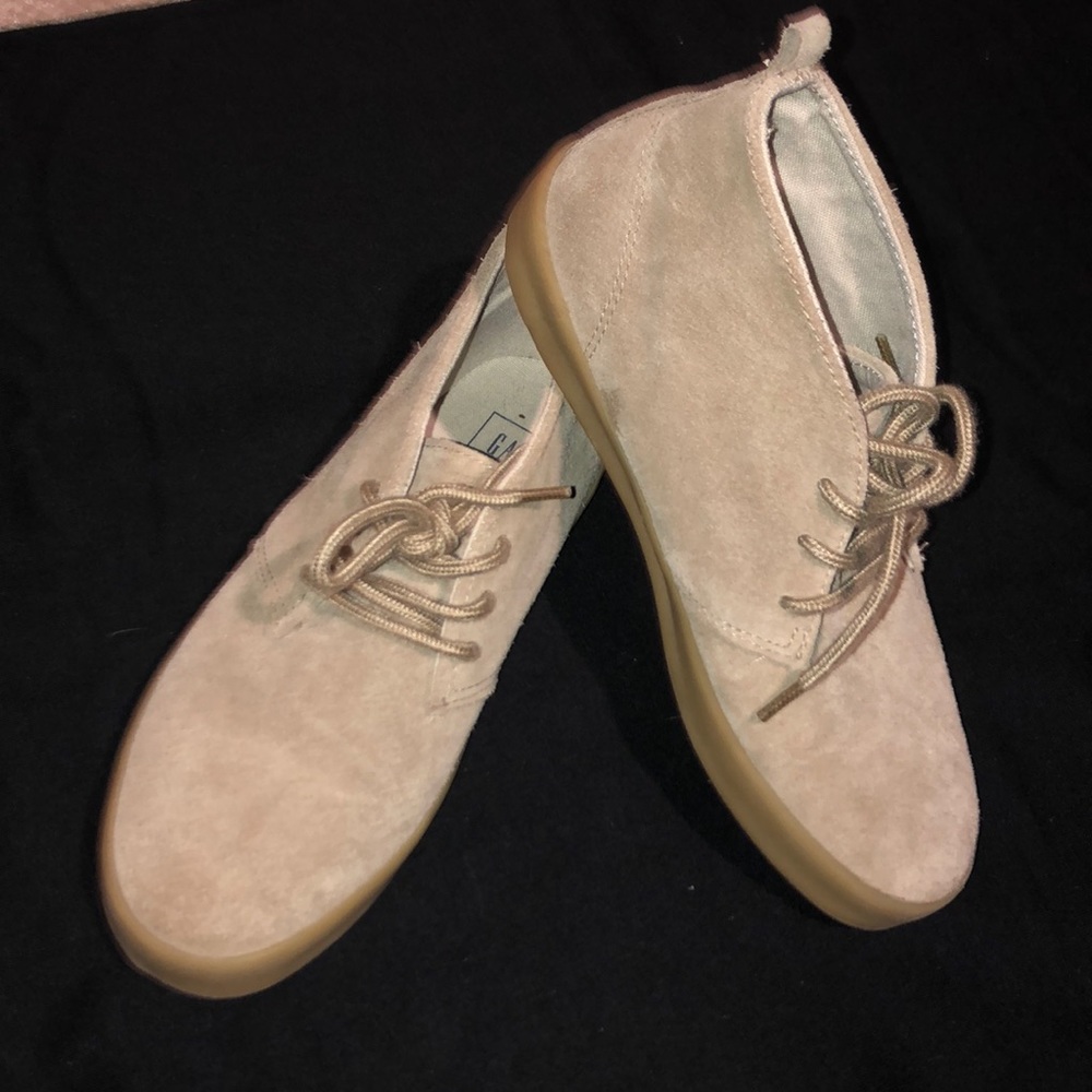 Boys shoes